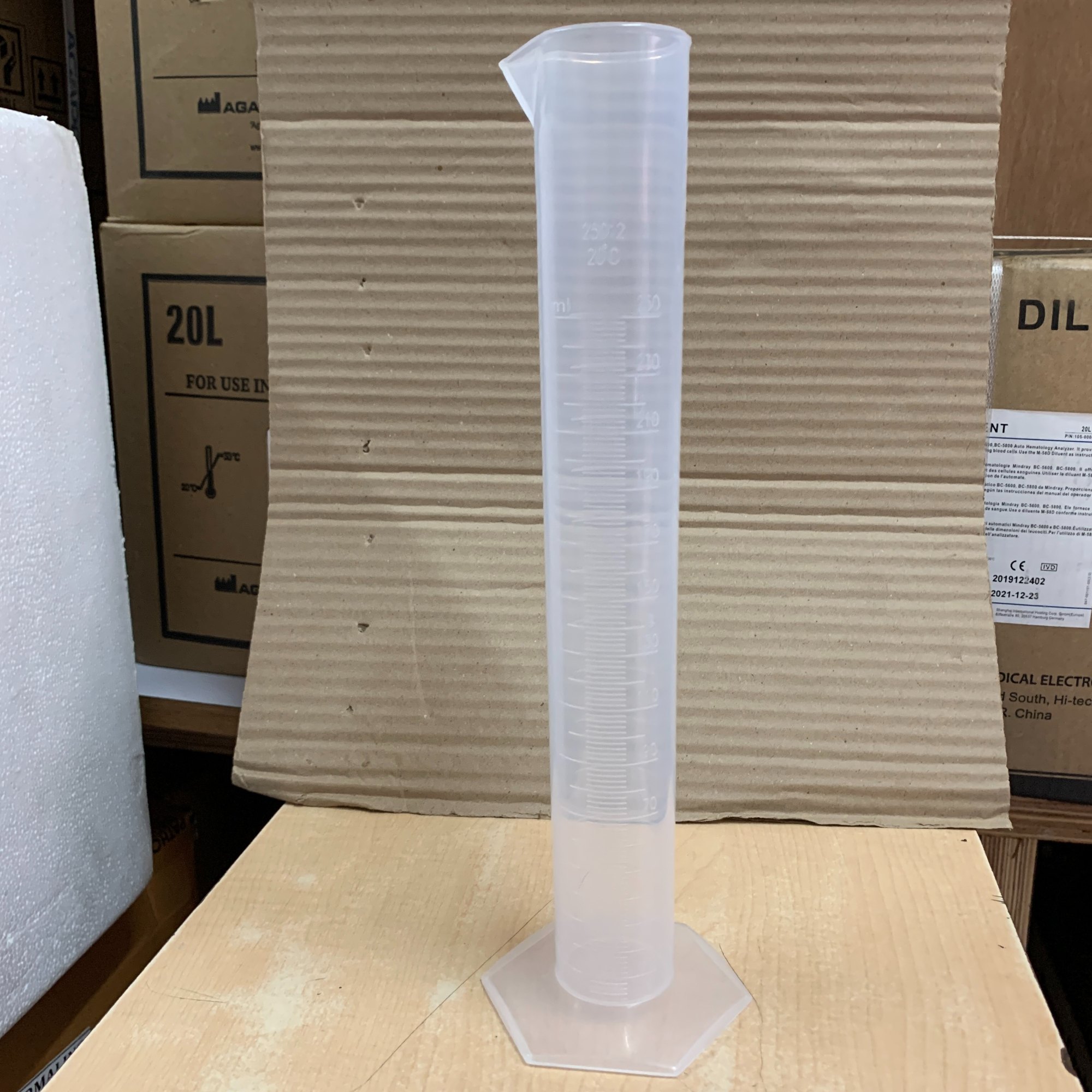 Measuring Cylinder Plastic - Image 2